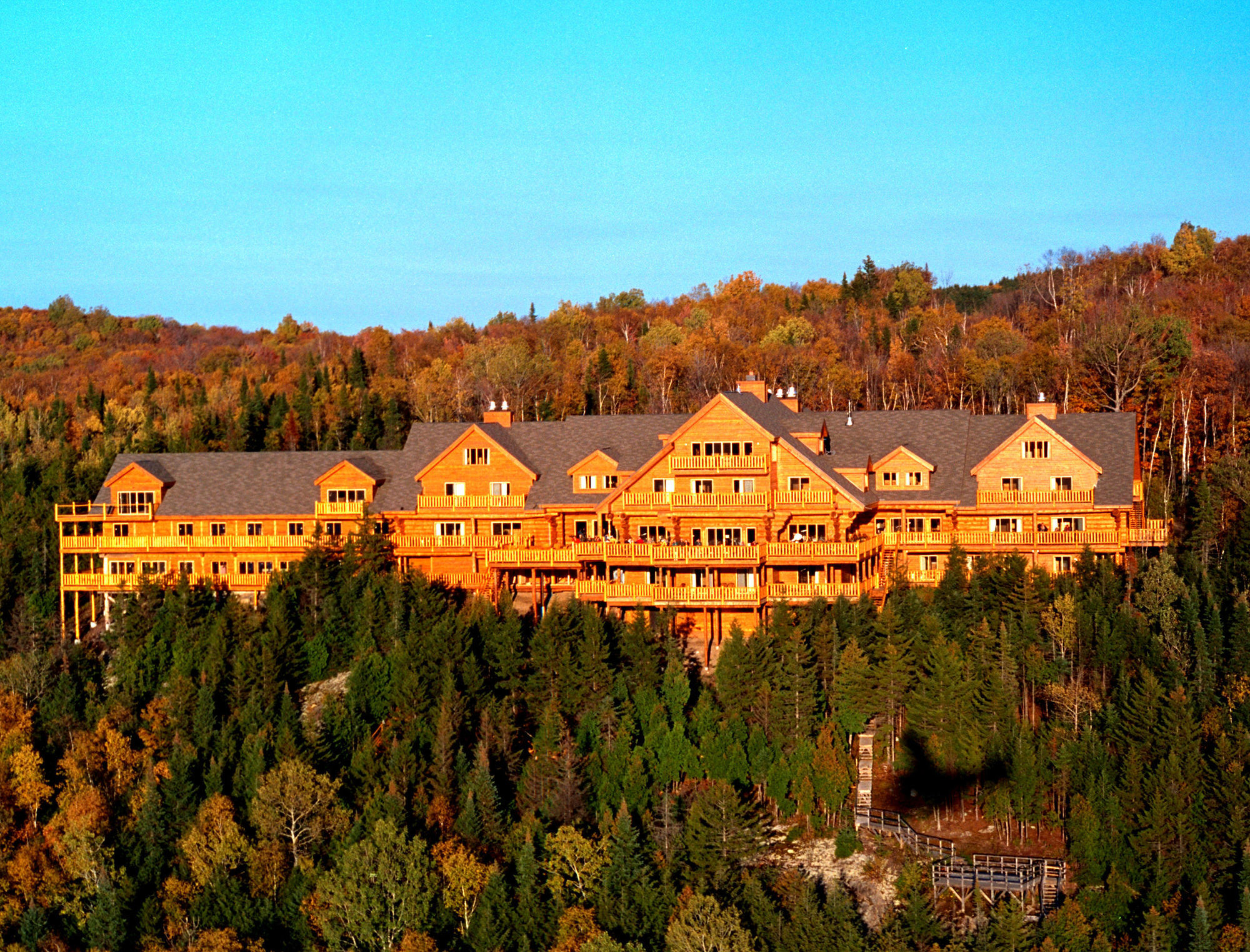 Sacacomie Hôtel et Spa Saint-Alexis-des-Monts Buitenkant foto