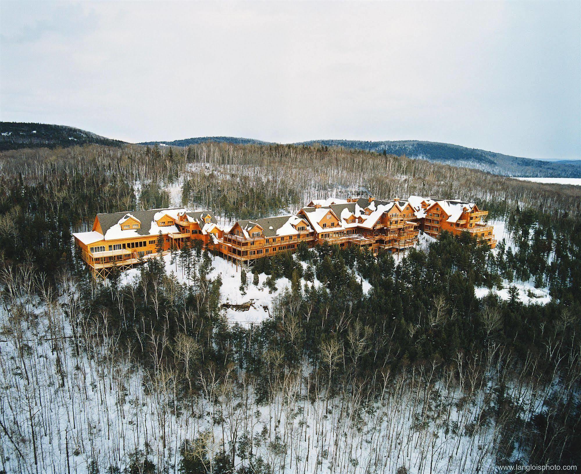 Sacacomie Hôtel et Spa Saint-Alexis-des-Monts Buitenkant foto